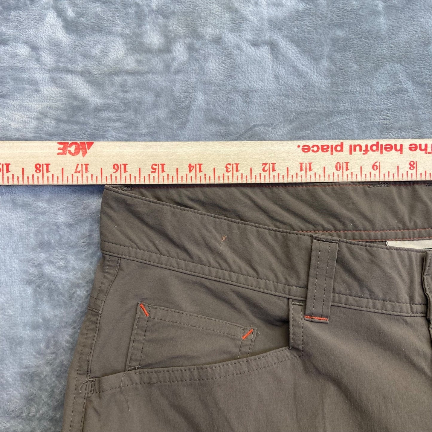 L.L. Bean Men's Cargo Shorts Size 32W Brown