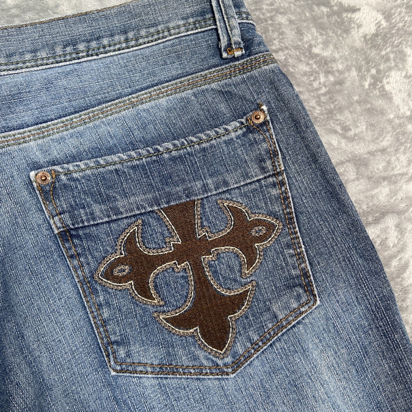 Vintage DKNY Embroidered Straight Jeans Men's Size 36x30 Blue Denim