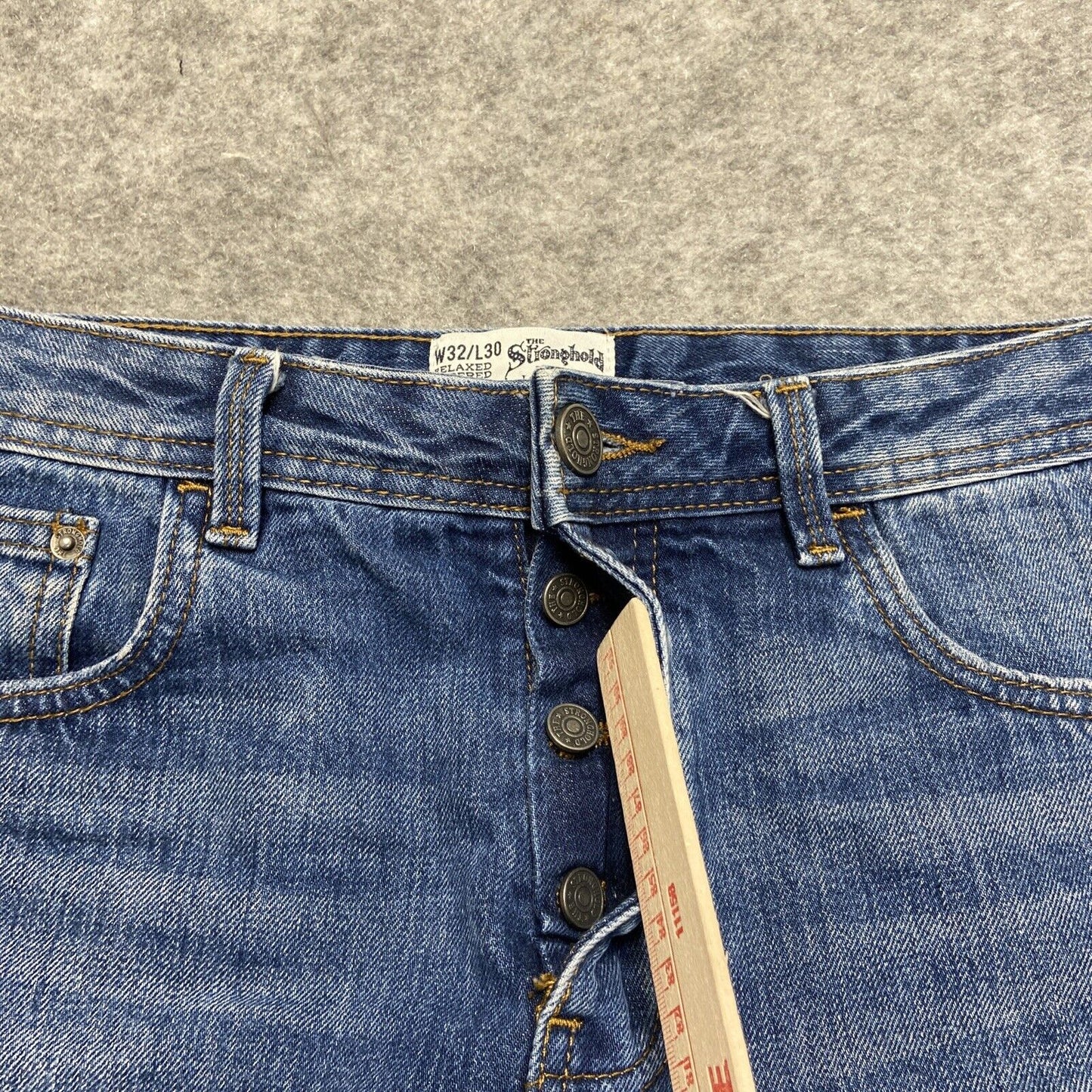 The Stronghold Relaxed Tapered Jeans Men's Size 32x30 Blue Denim Button Fly