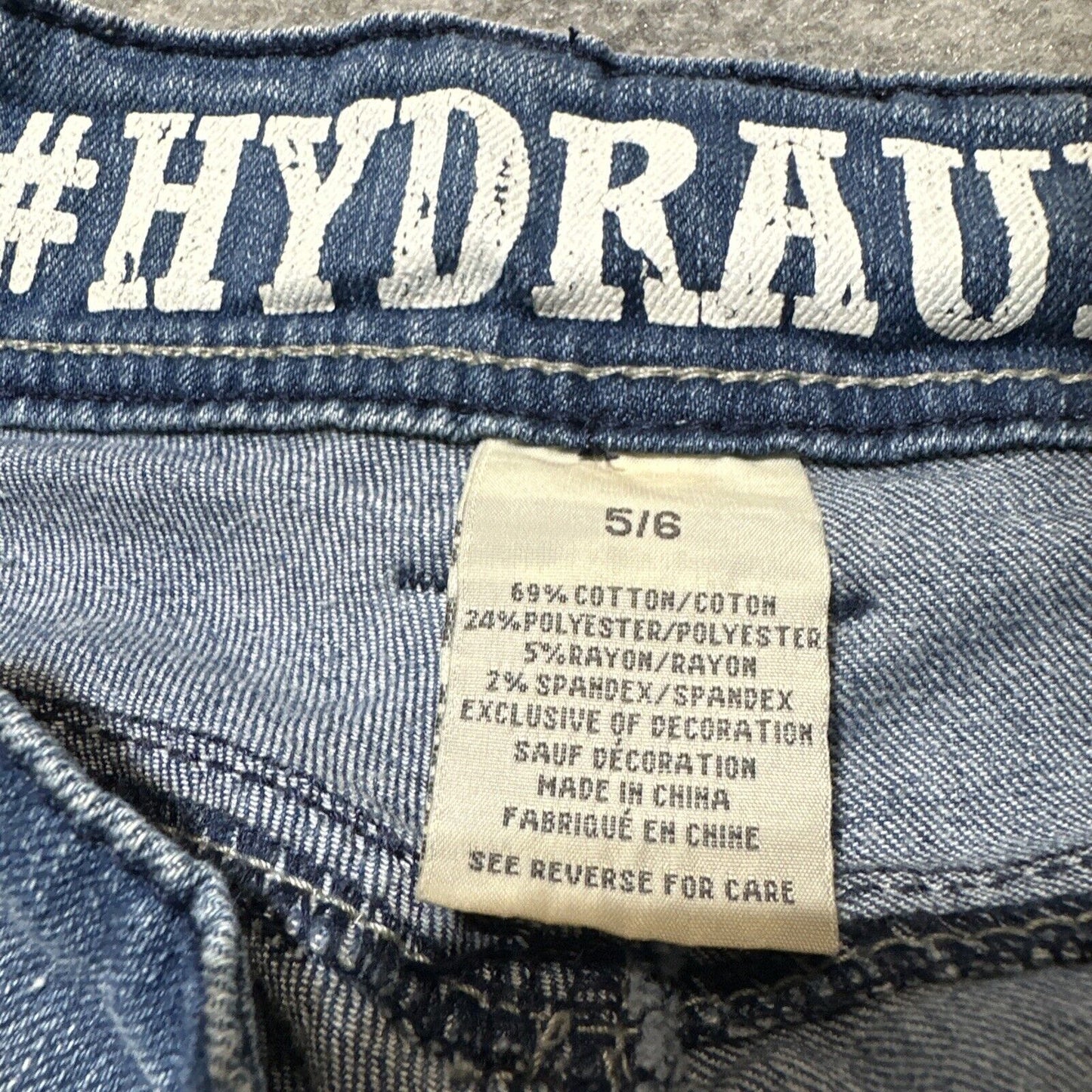 HYDRAULIC Lola Curvy Women's Capri Jeans Size 5/6 Blue Medium Wash