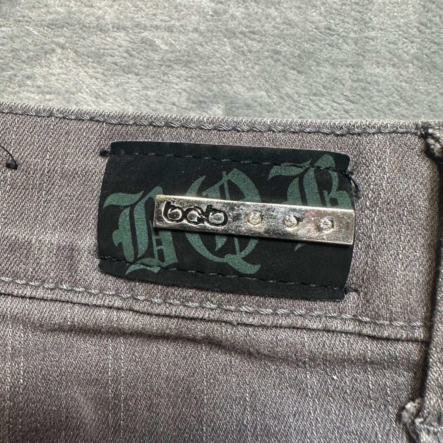 bQb Distressed Skinny Jeans Women's Size 11 Gray Denim