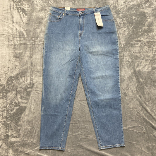 New Levi’s Relaxed Fit Tapered Leg Jeans Women’s Size 18M Blue Denim