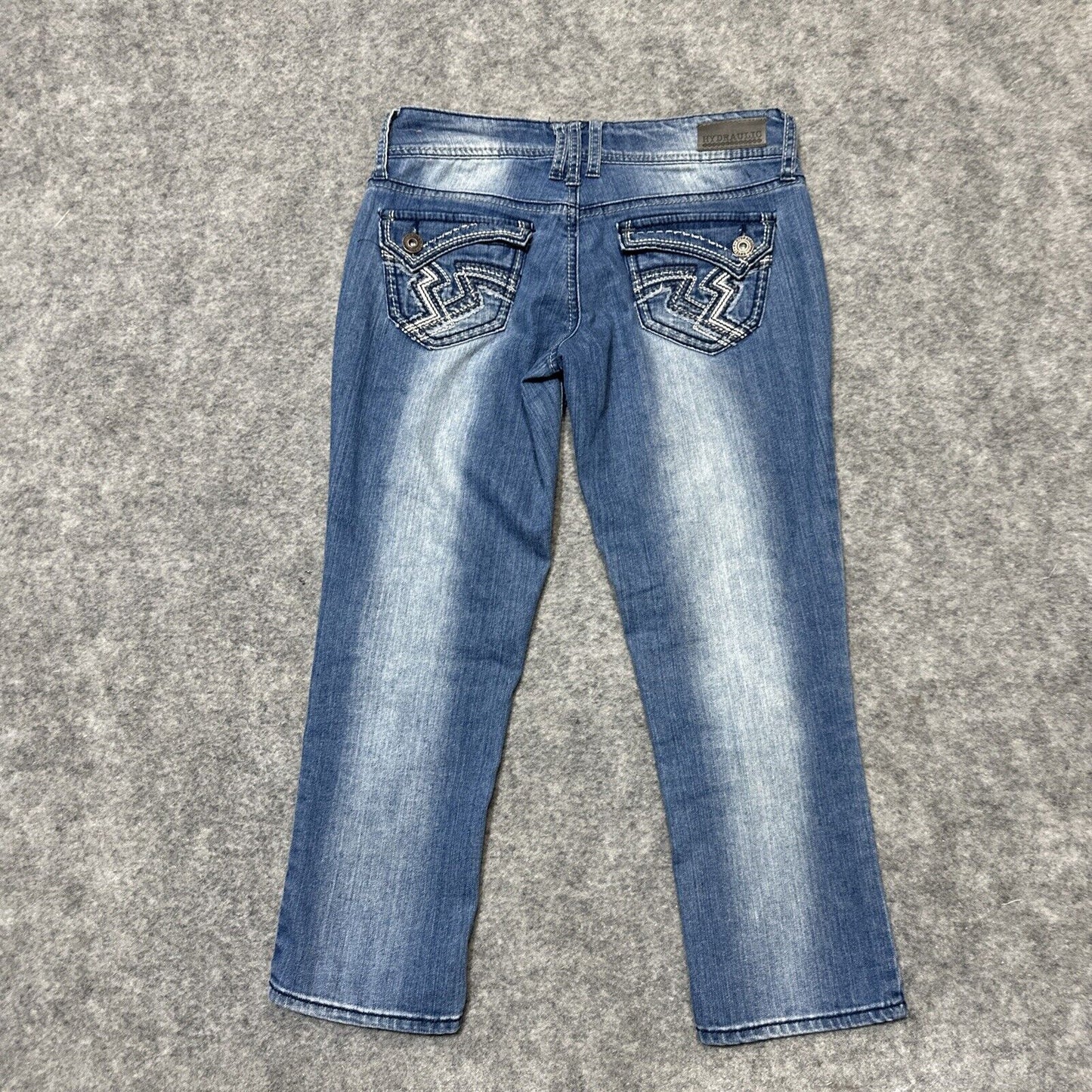 HYDRAULIC Lola Curvy Women's Capri Jeans Size 5/6 Blue Medium Wash