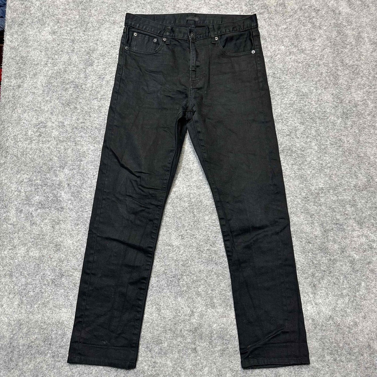 Uniqlo Jeans Men's Straight Button Fly Jeans Size 30x34 Black Dark Wash Denim