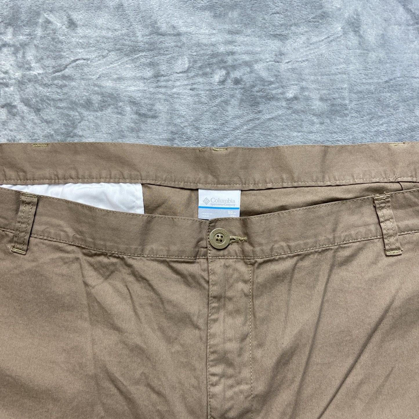 Columbia Outdoor Utility Pockets Hiking Cargo Shorts Men's Sz 50 Brown