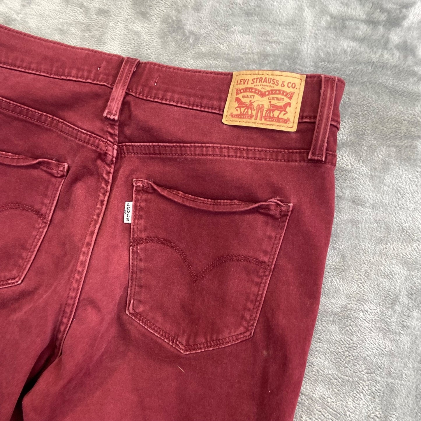 Levi's Women's 720 High Rise Super Skinny Jeans Size 29 Red