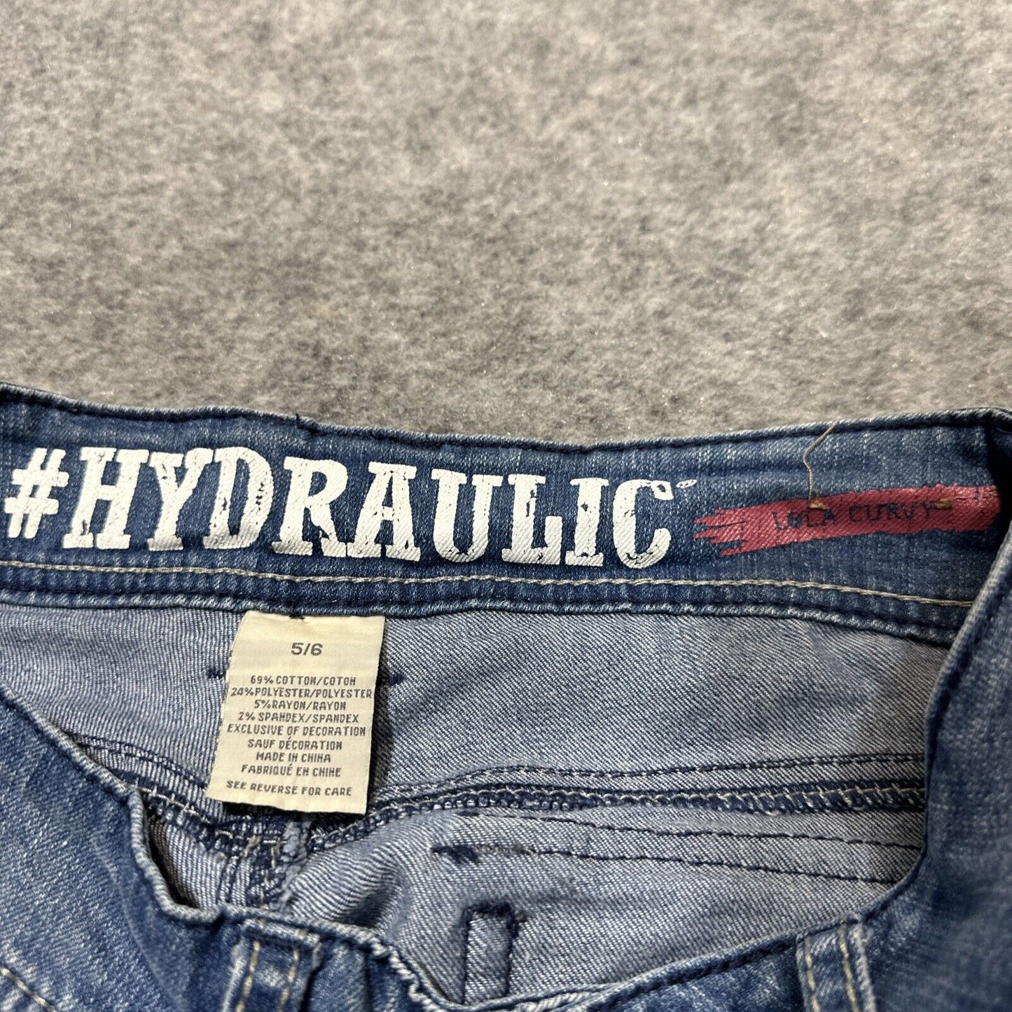 HYDRAULIC Lola Curvy Women's Capri Jeans Size 5/6 Blue Medium Wash