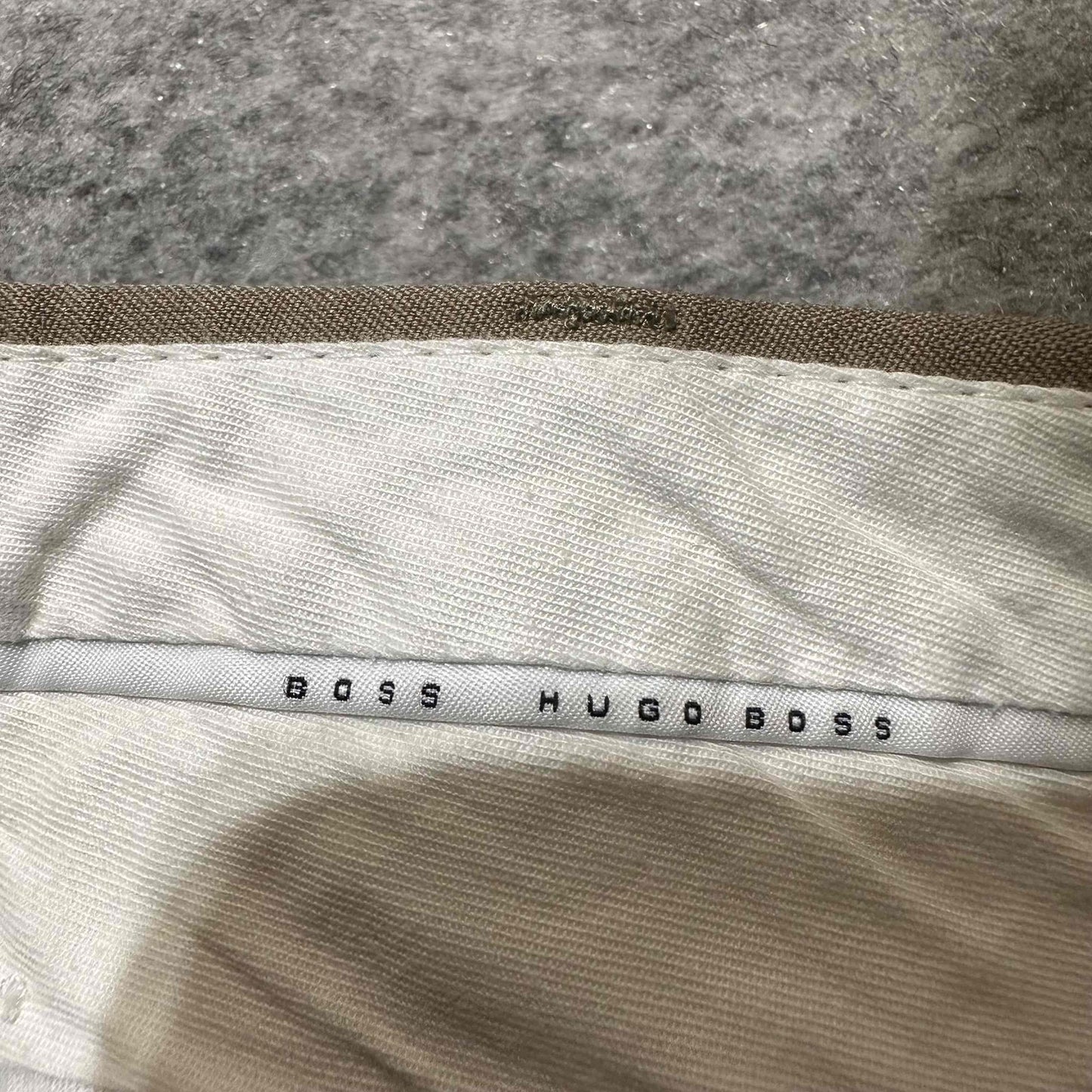 Hugo Boss Men's Pleated Dress Pants Size 38R Brown Medium Wash Pants