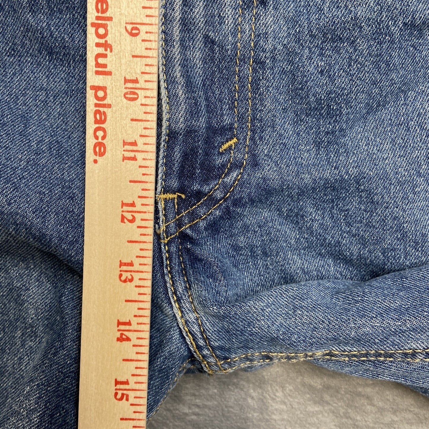 Levi’s 550 Relaxed Fit Jeans Men's Size 54x30 Blue Denim