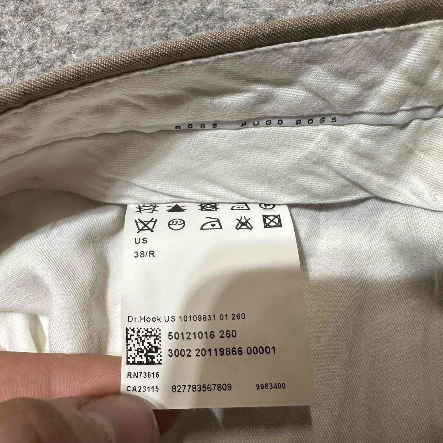 Hugo Boss Men's Pleated Dress Pants Size 38R Brown Medium Wash Pants