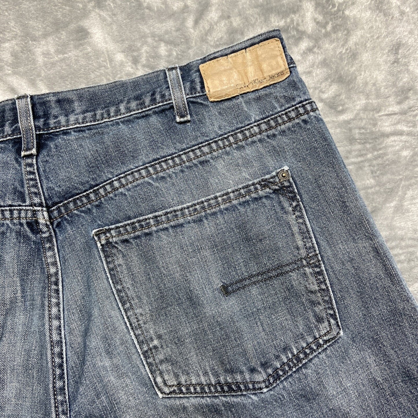 Vintage Calvin Klein Relaxed Straight Jeans Men’s Size 40 Blue Denim Dark