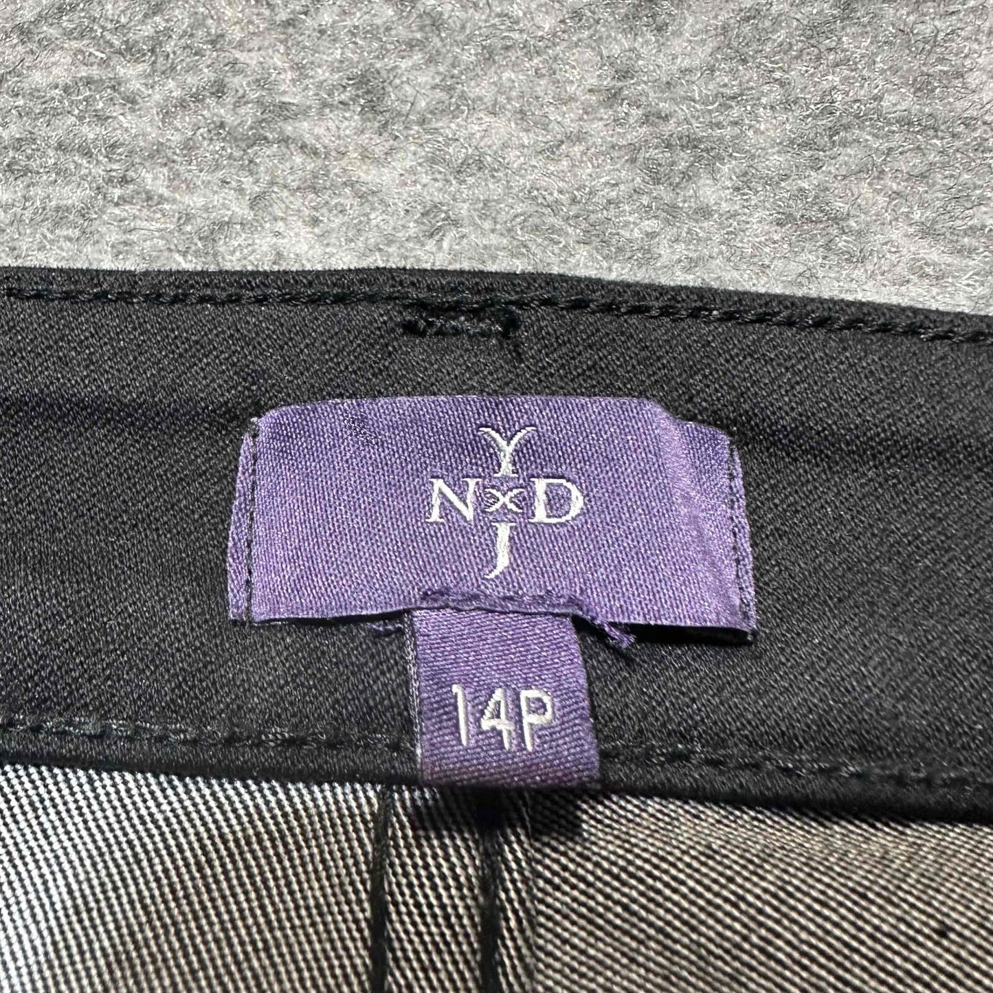NYDJ ALINA LEGGING Women's Jeans Petite Size 14 Black Dark Wash Denim