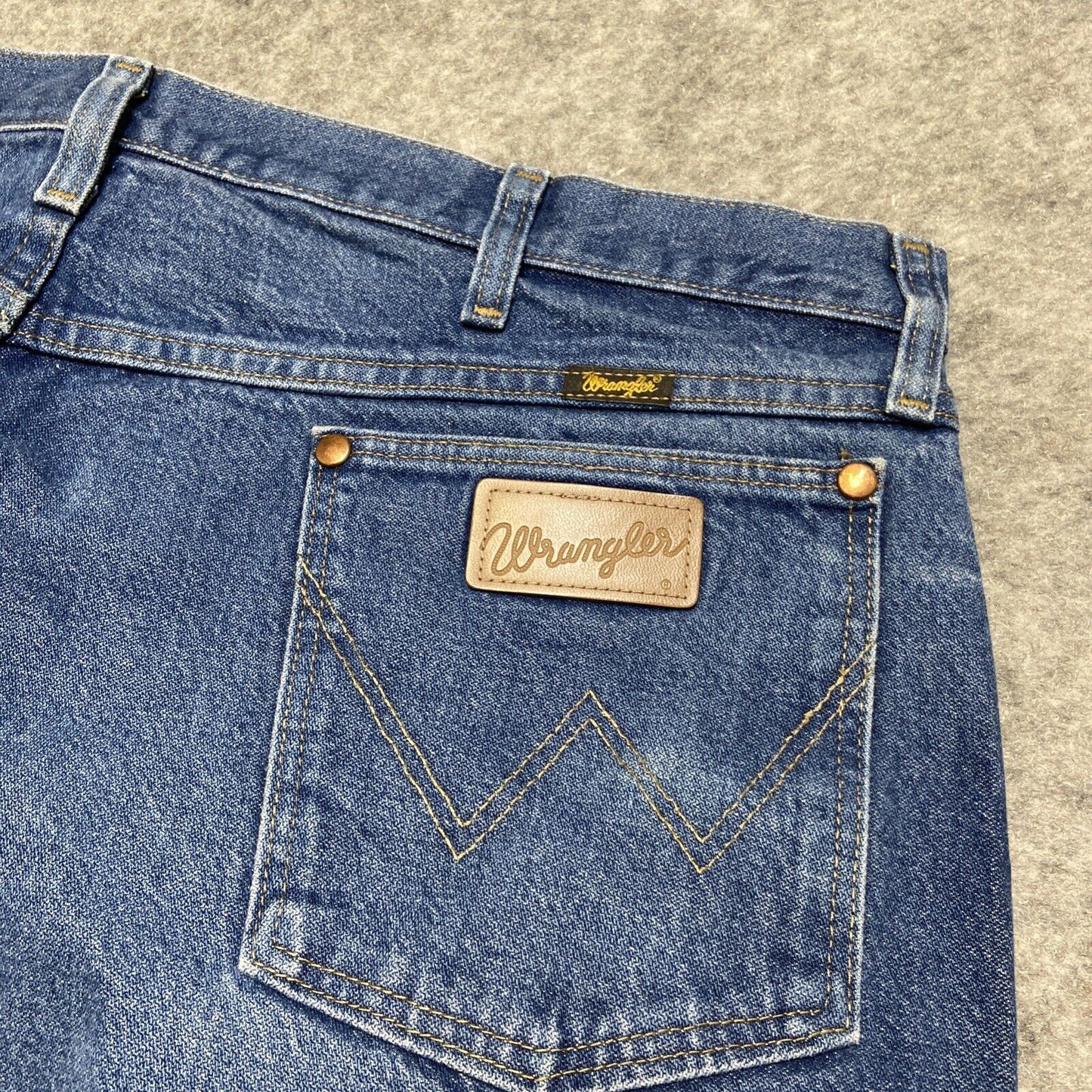 Wrangler 13MWZ Cowboy Cut Jeans Men's Size 42x32 Blue Medium Wash Western