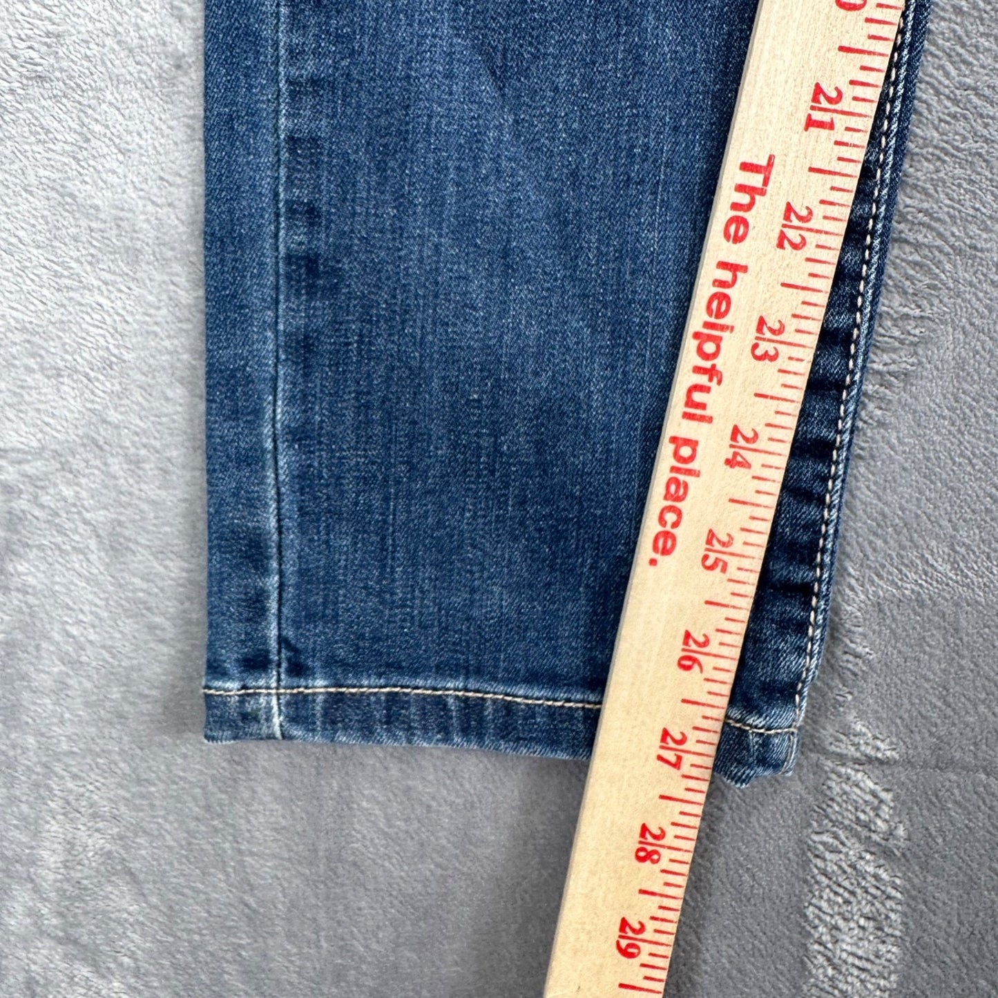 Levi's Women's Mid Rise Skinny Jeans Size 27 Blue Dark Wash #2027