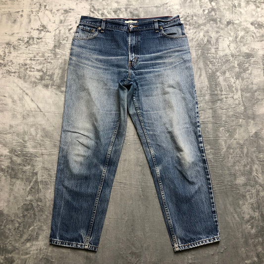 Vintage Levi's 550 Relaxed & Tapered Jeans Women's Size 16 Short Denim