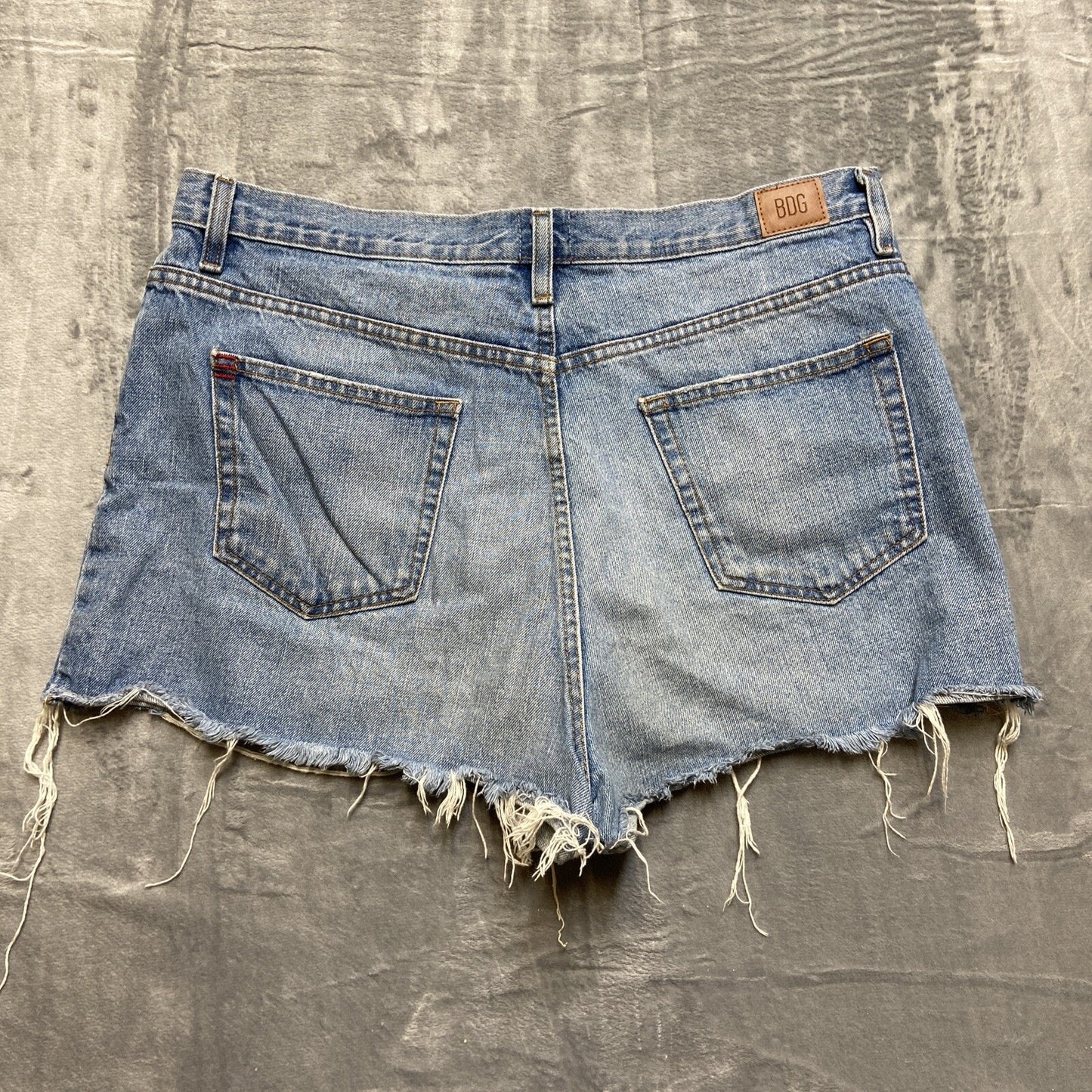 BDG High-Rise Girlfriend Cutoff Denim Shorts Women’s Size 33 Light Blue Denim