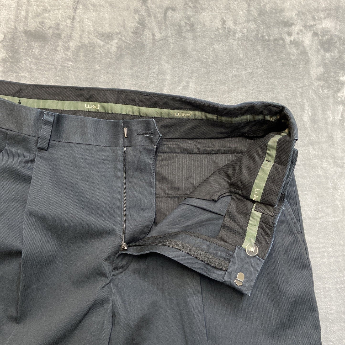 L.L. Bean Comfort Waist Pleated Formal Dress Pants Men's Size 36 Black