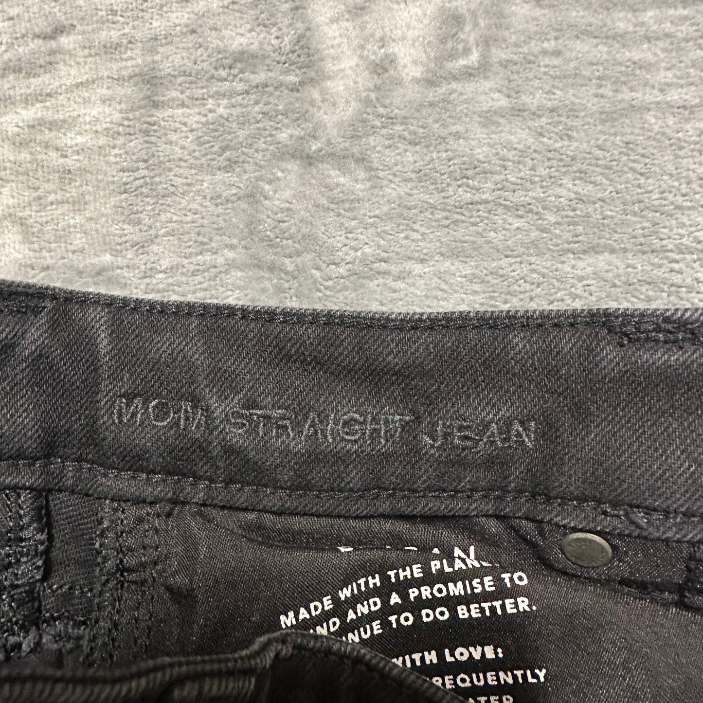 American Eagle Distressed Mom Straight Jean Women's Sz 0 Short Black Denim