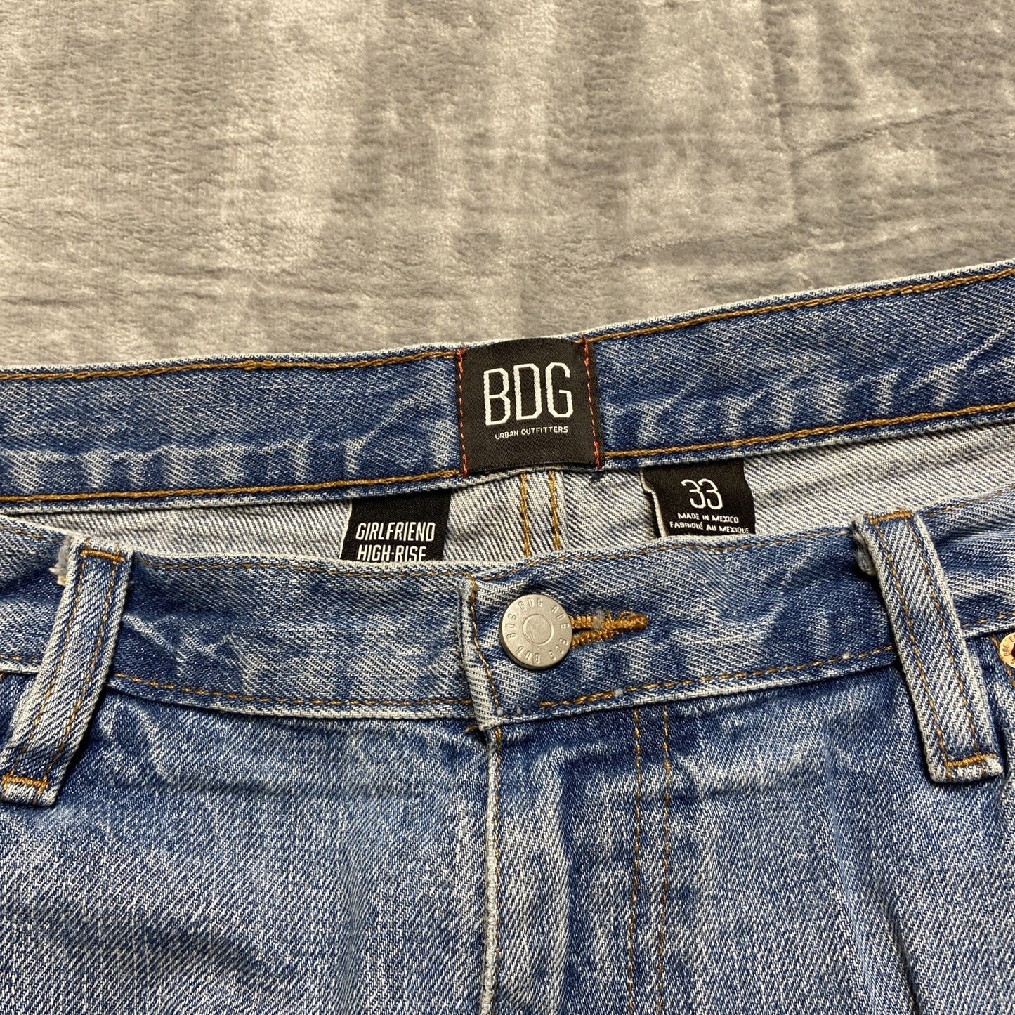 BDG High-Rise Girlfriend Cutoff Denim Shorts Women’s Size 33 Light Blue Denim
