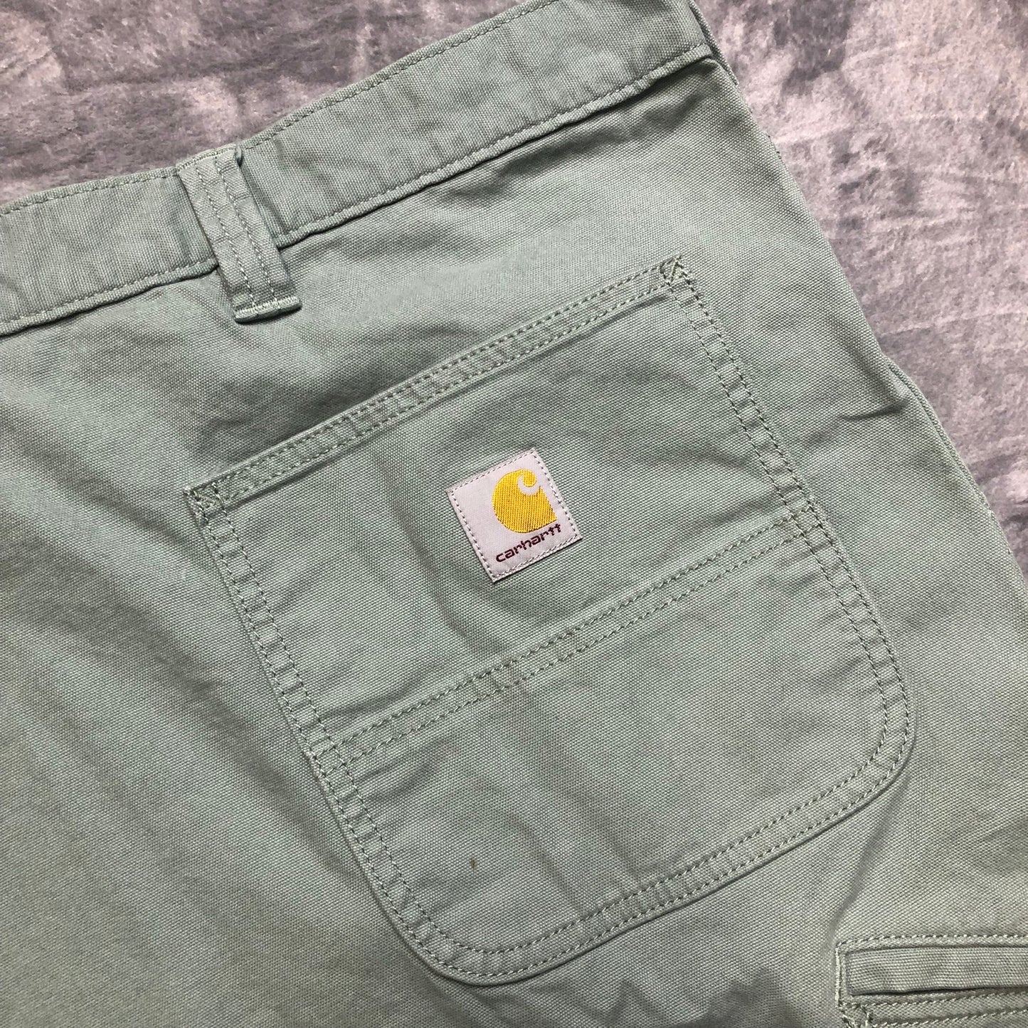 New Carhartt Rugged Flex Relaxed Fit Work Shorts Men's Size 52 Green Logo NWOT