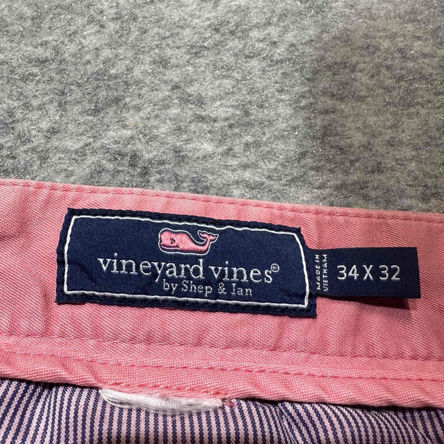 Vineyard Vines Breaker Pant Men's Salmon Chinos Size 34x32 Pink Light Wash Pants