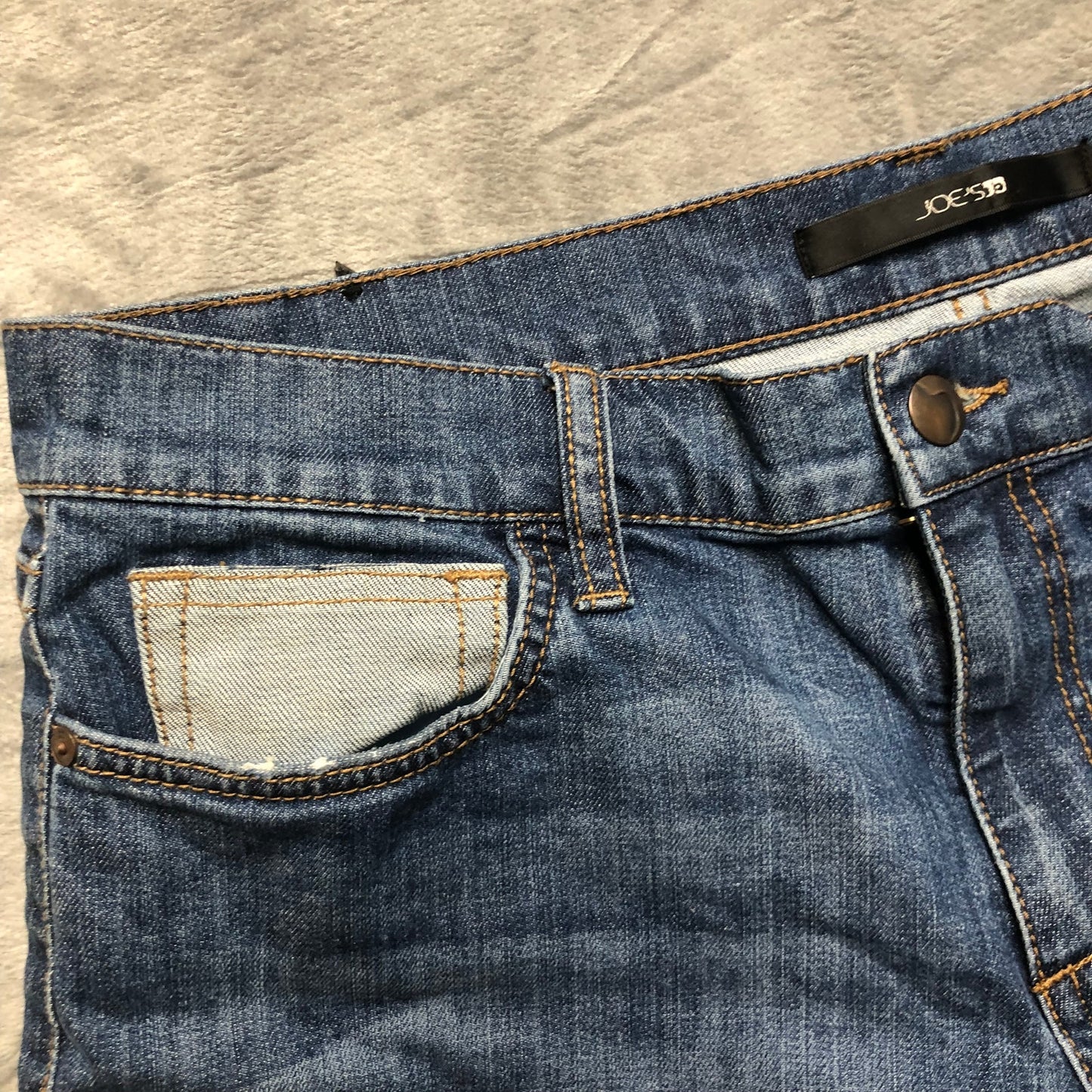 Joe's Jeans Reverse Hem Short Women's Size 31 Dark Blue Denim