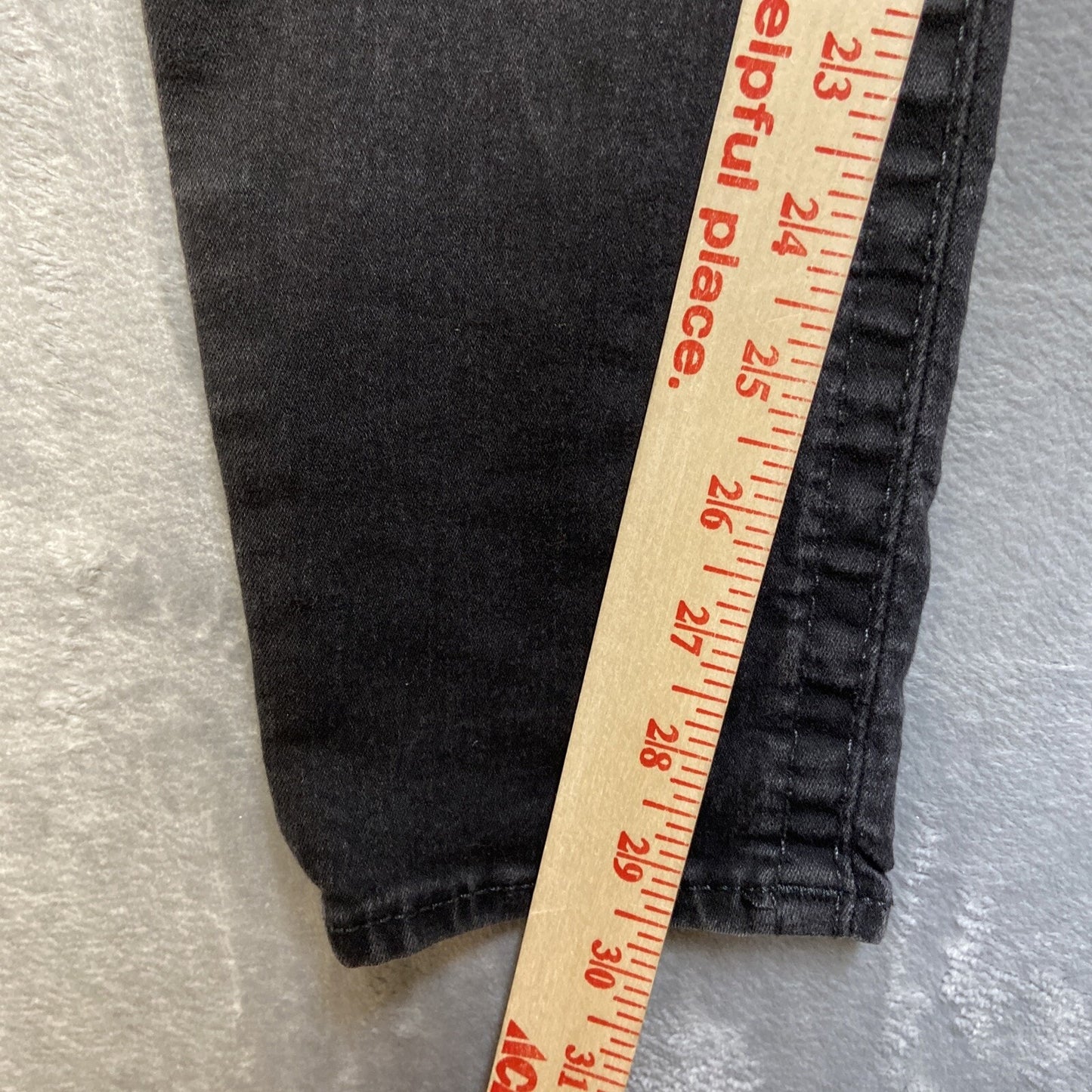 True Religion Skinny Jeans Women’s Size 31 Black Denim *Stretch Marks*