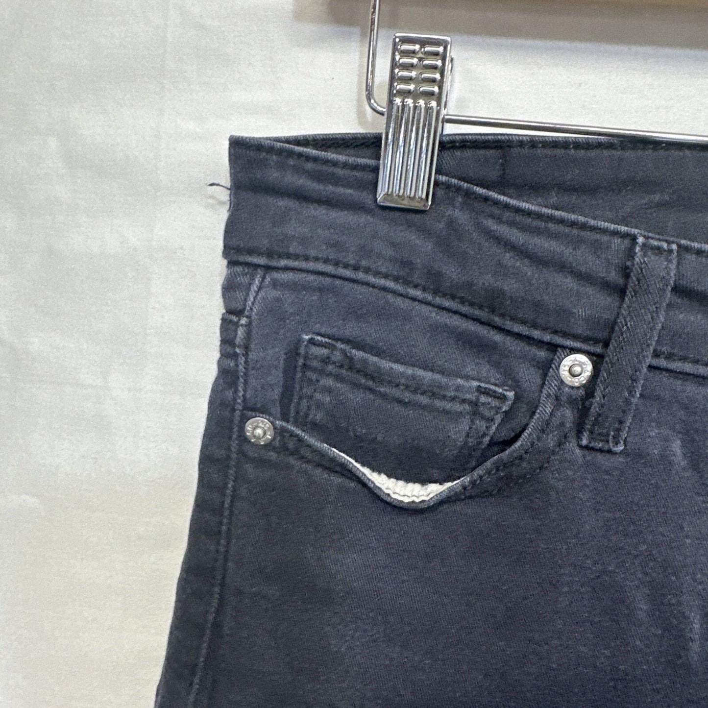 Levi’s 711 Skinny Jeans Women’s Size 26 Black Stretch Denim 26x30 Mid Rise