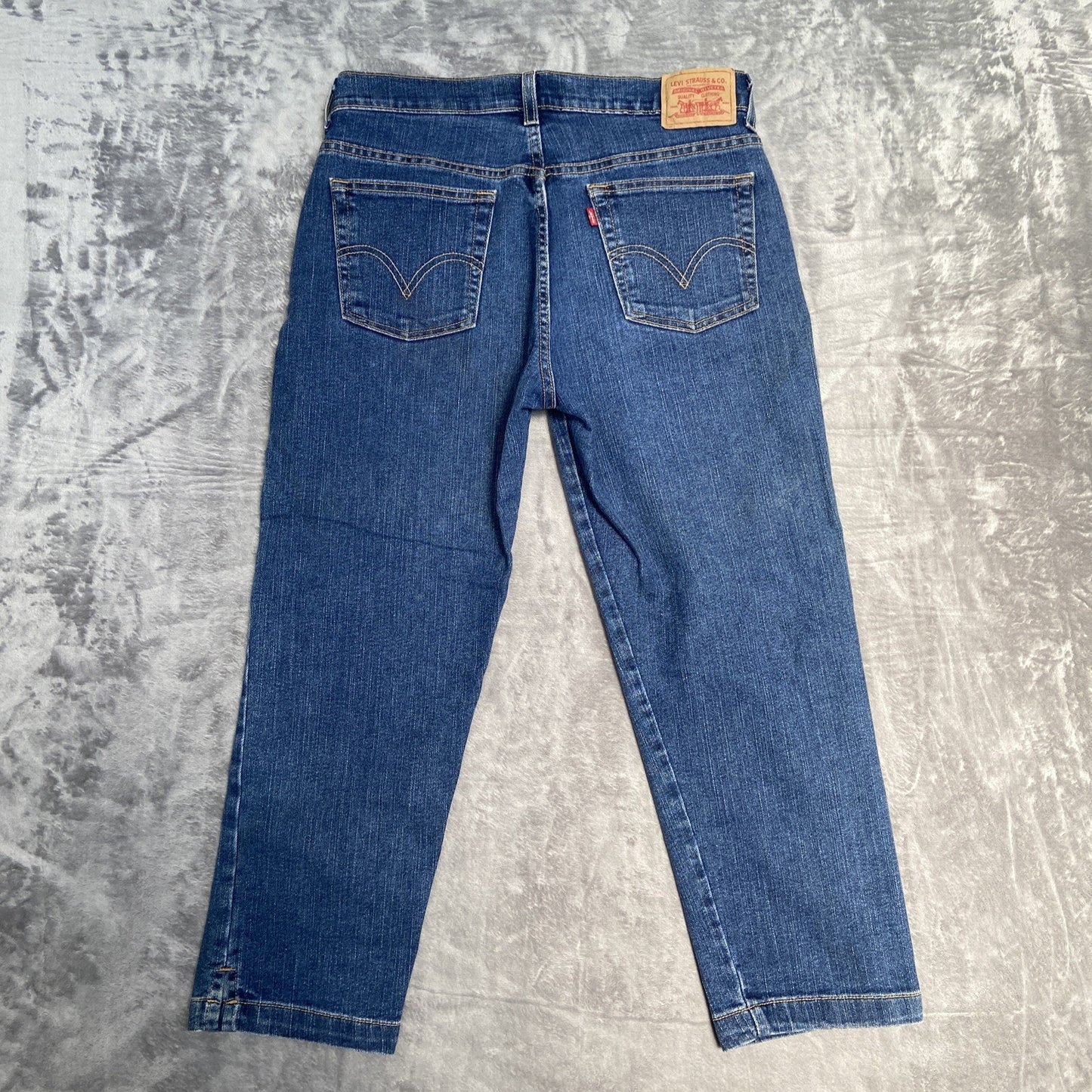 Levi's Classic Slim Fit Jeans Women's Size 12 Mis Med Blue Stretch Denim