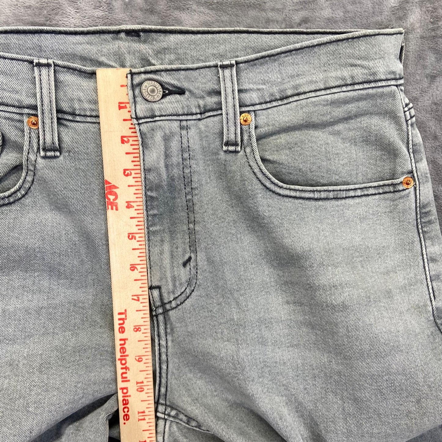 Levi's 502 Tapered Jeans Men's 32x30 Gray Light Wash Denim Casual