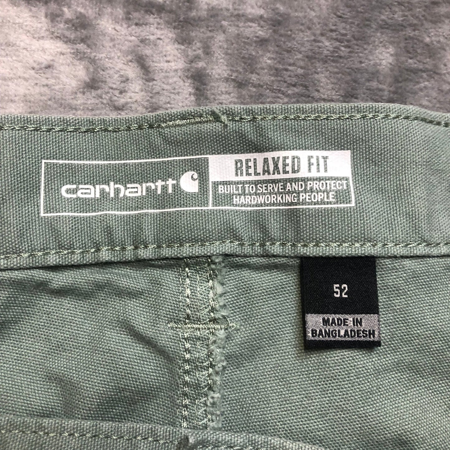 New Carhartt Rugged Flex Relaxed Fit Work Shorts Men's Size 52 Green Logo NWOT