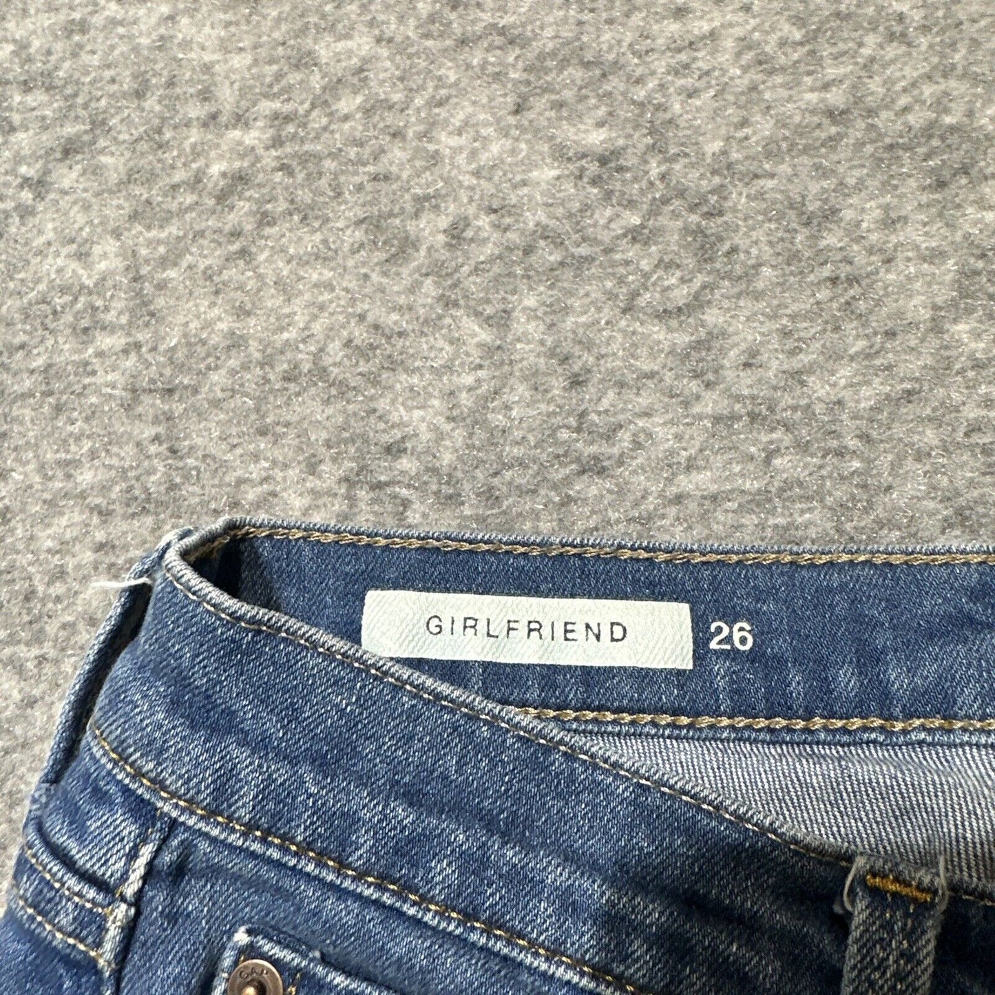 Gap 1969 Girlfriend Women's Straight Jeans Size 26 Blue Medium Wash Denim