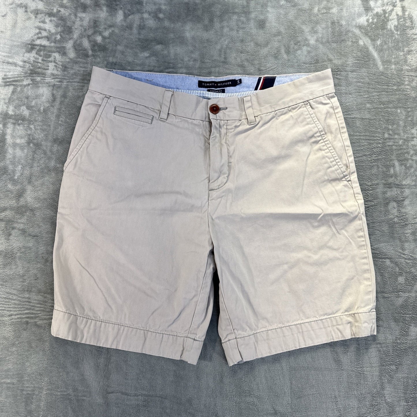 Tommy Hilfiger Custom Fit Chino Shorts Men's Size 34 Beige Khaki