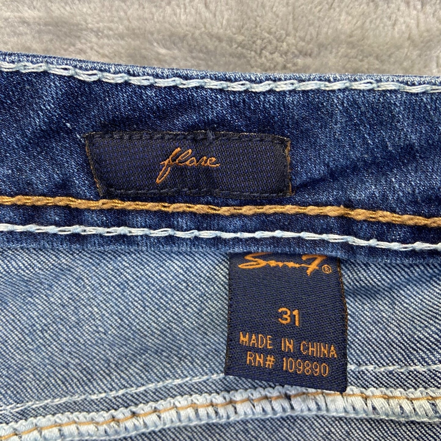 Seven7 Women's Flare Jeans Size 31 Blue Dark Wash
