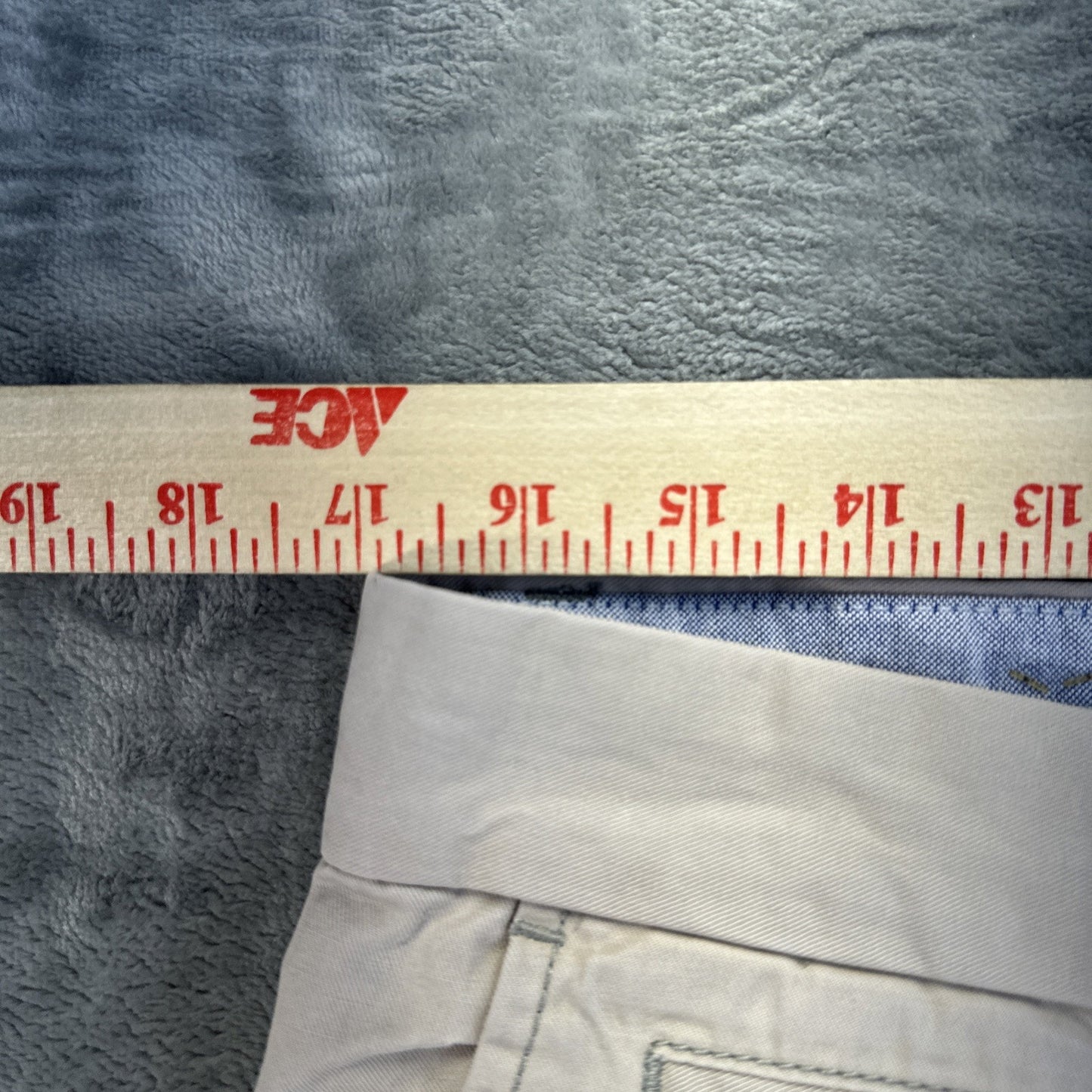 Tommy Hilfiger Custom Fit Chino Shorts Men's Size 34 Beige Khaki