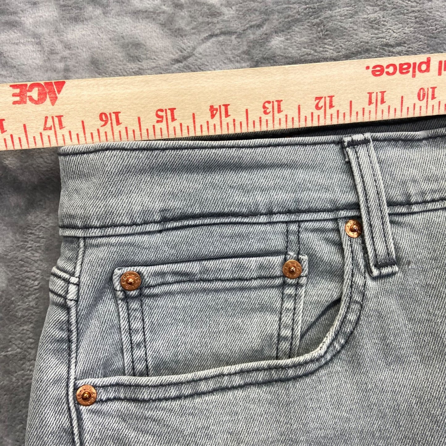 Levi's 502 Tapered Jeans Men's 32x30 Gray Light Wash Denim Casual