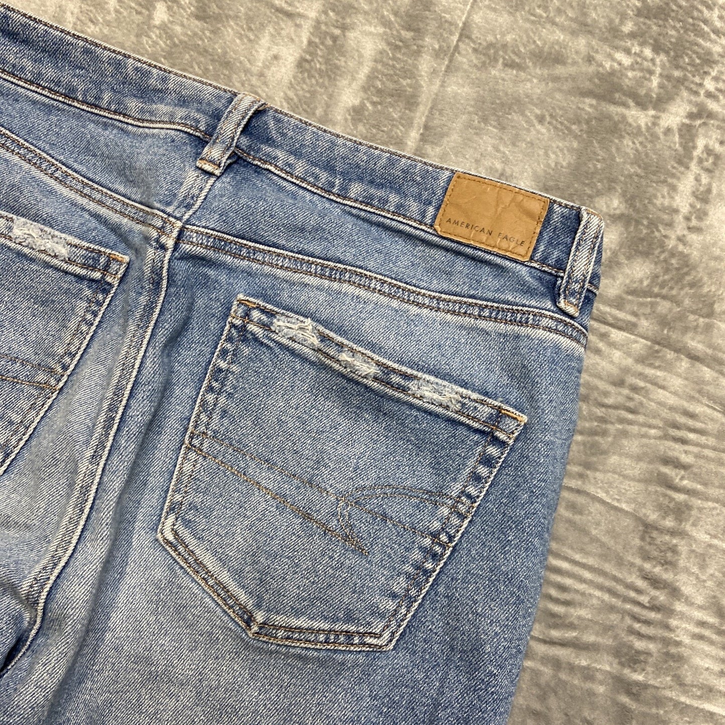 American Eagle Stretch Distressed Mom Jeans Women's Size 8R Blue
