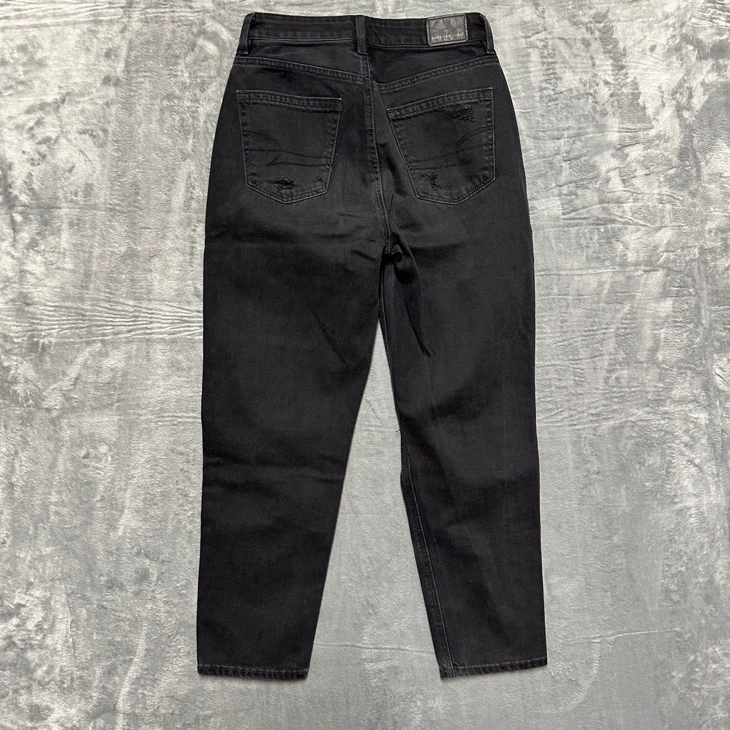 American Eagle Distressed Mom Straight Jean Women's Sz 0 Short Black Denim
