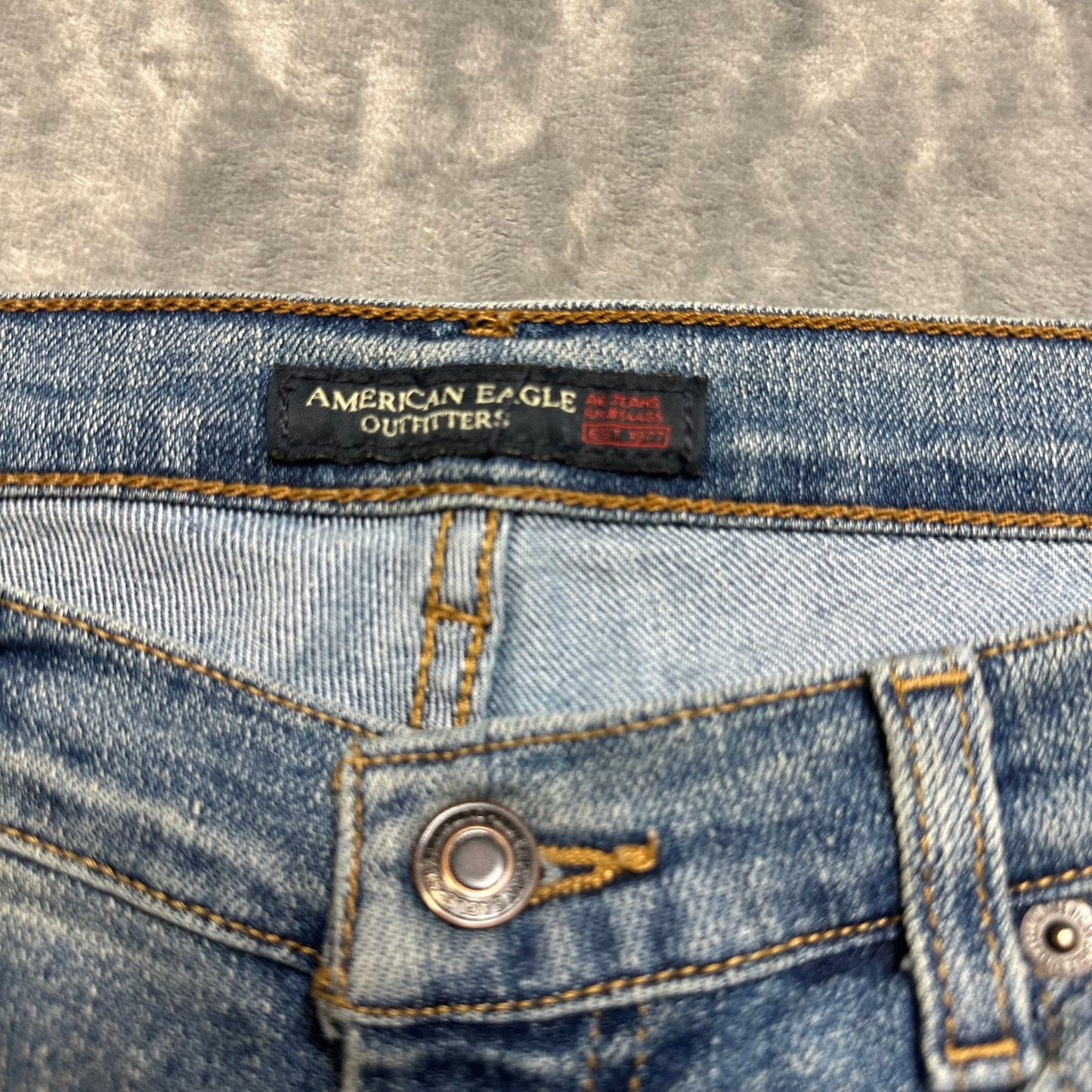 Vintage American Eagle Flared Jeans Women’s Size 8 Reg Faded Blue Denim