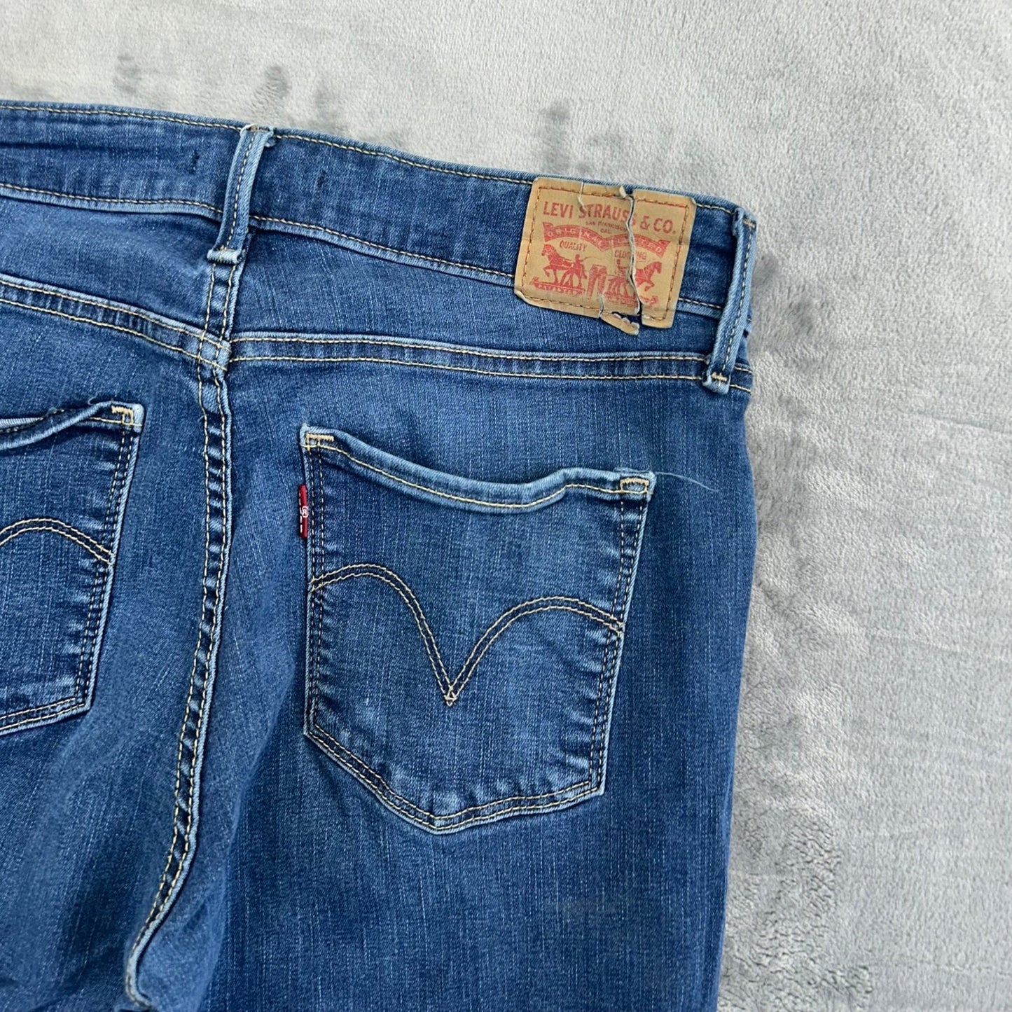 Levi's Women's Classic Mid Rise Skinny Jeans Size 10 Blue #2024