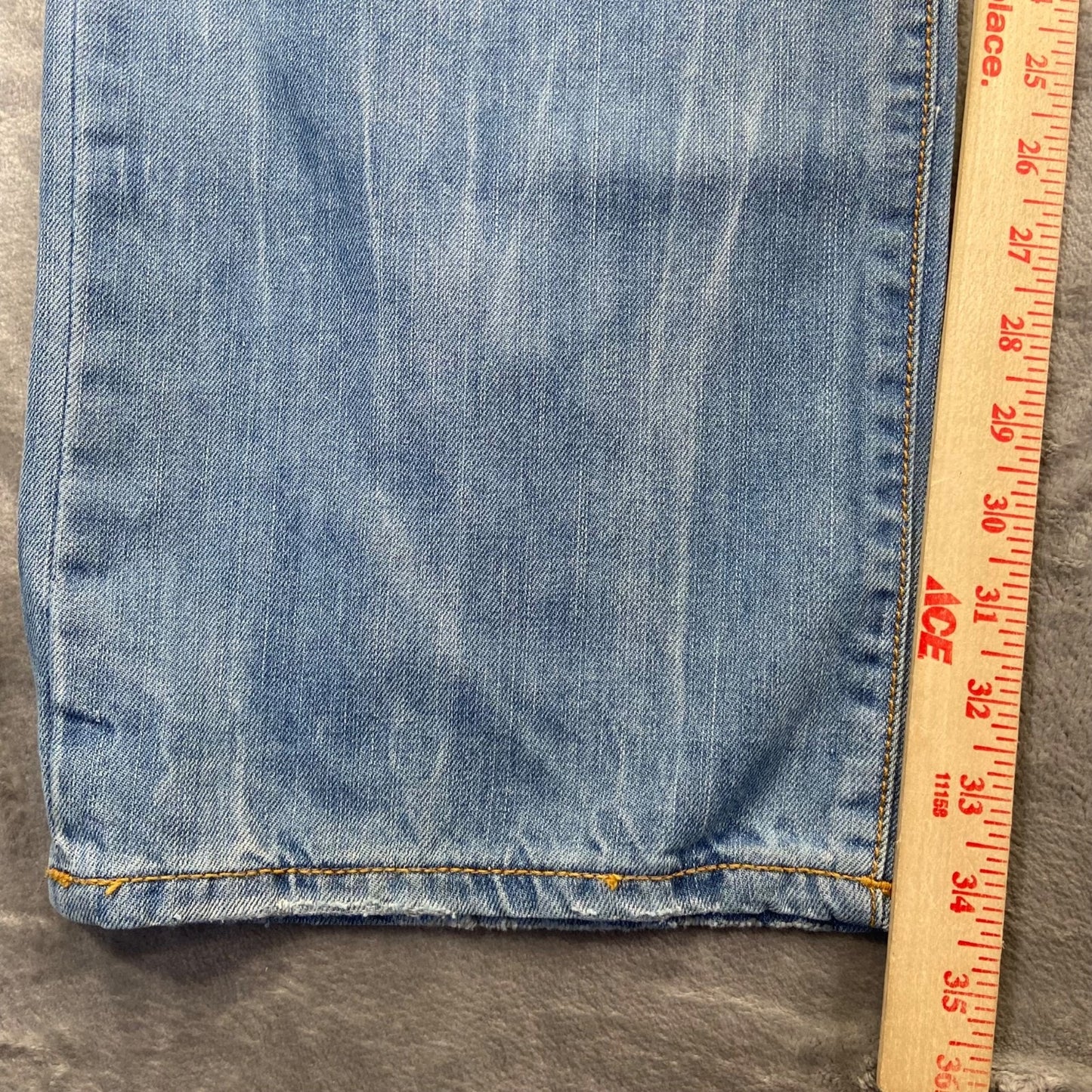 Vintage Rocawear Men's Classic Fit Straight Jeans Size 42 Blue Light Wash