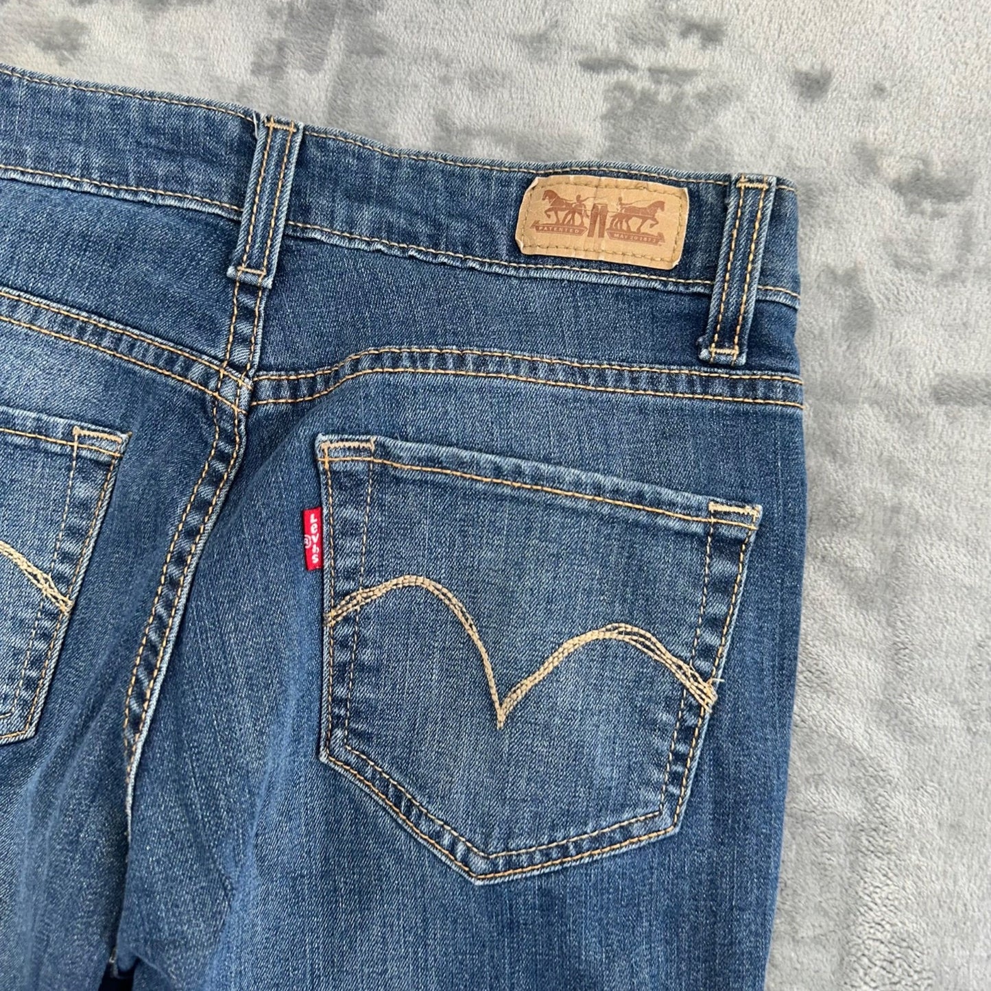Levi's Women's Mid Rise Skinny Jeans Size 27 Blue Dark Wash #2027