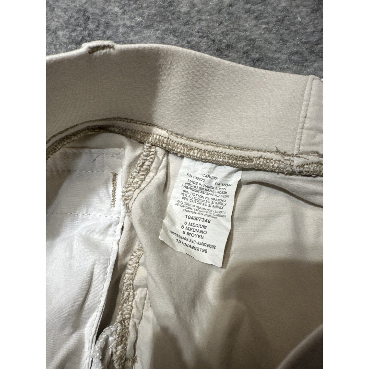 Lee Relaxed Fit Mid Rise Women's Cropped Pants Size 6M Medium White Pants