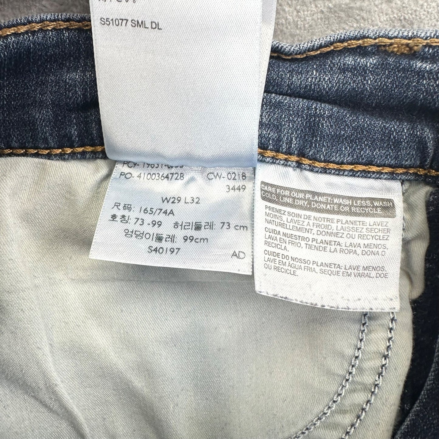 Levi's Women's 314 Shaping Straight Jeans Size 29 Blue Medium Wash #2017