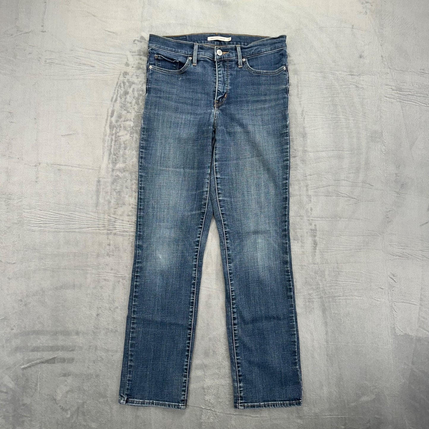 Levi's Women's 314 Shaping Straight Jeans Size 29 Blue Medium Wash #2017