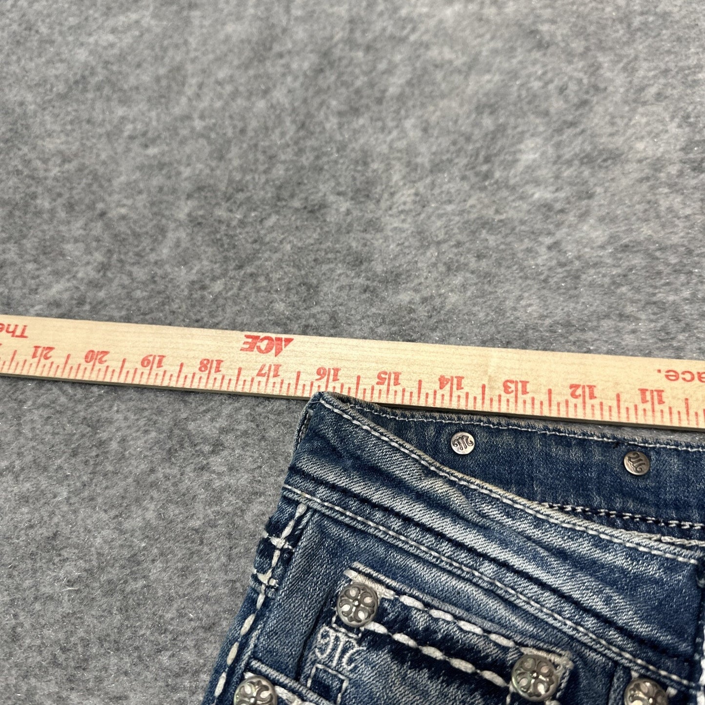 Miss Me Boyfriend Distressed Jeans Women's Size 27 Blue Medium Wash Denim