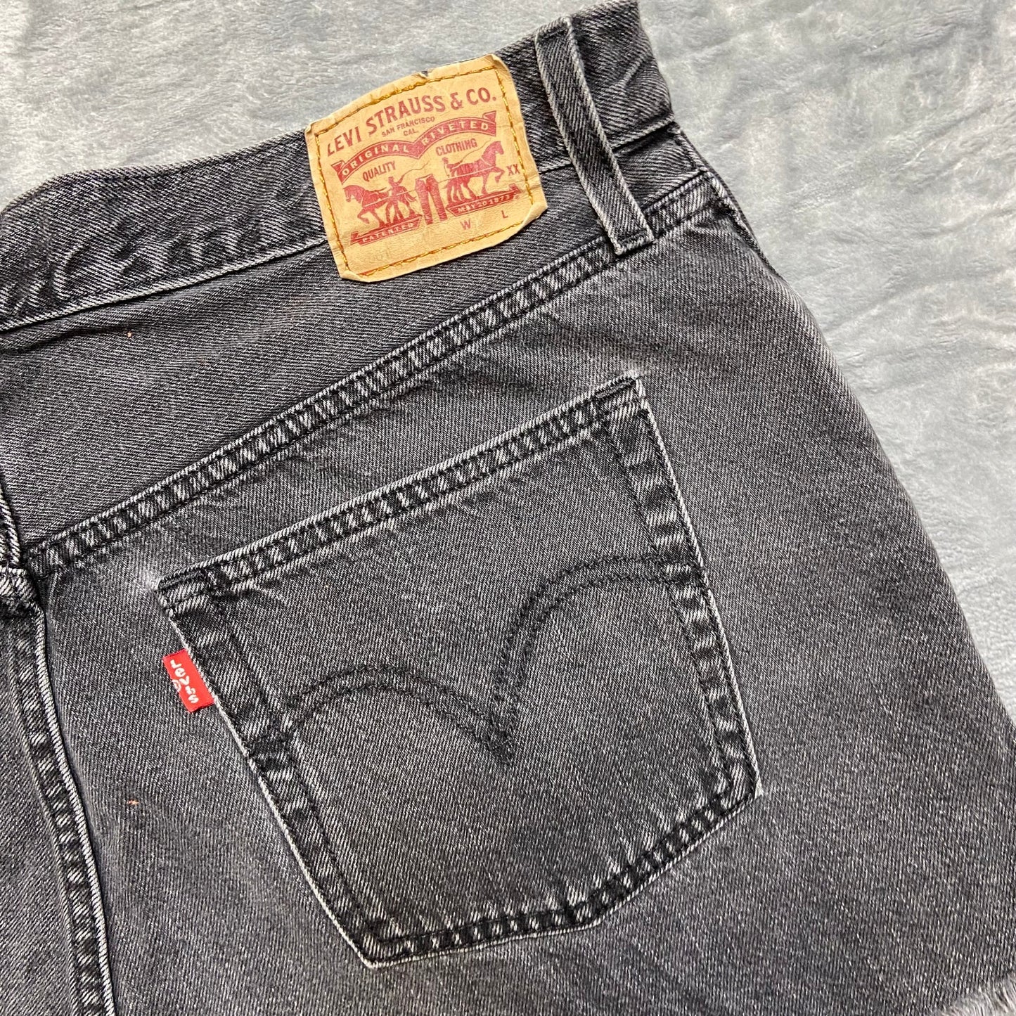 Levi's 501xx Cutoff Shorts Women's Size 31 Black Denim Button-Fly 100% Cotton