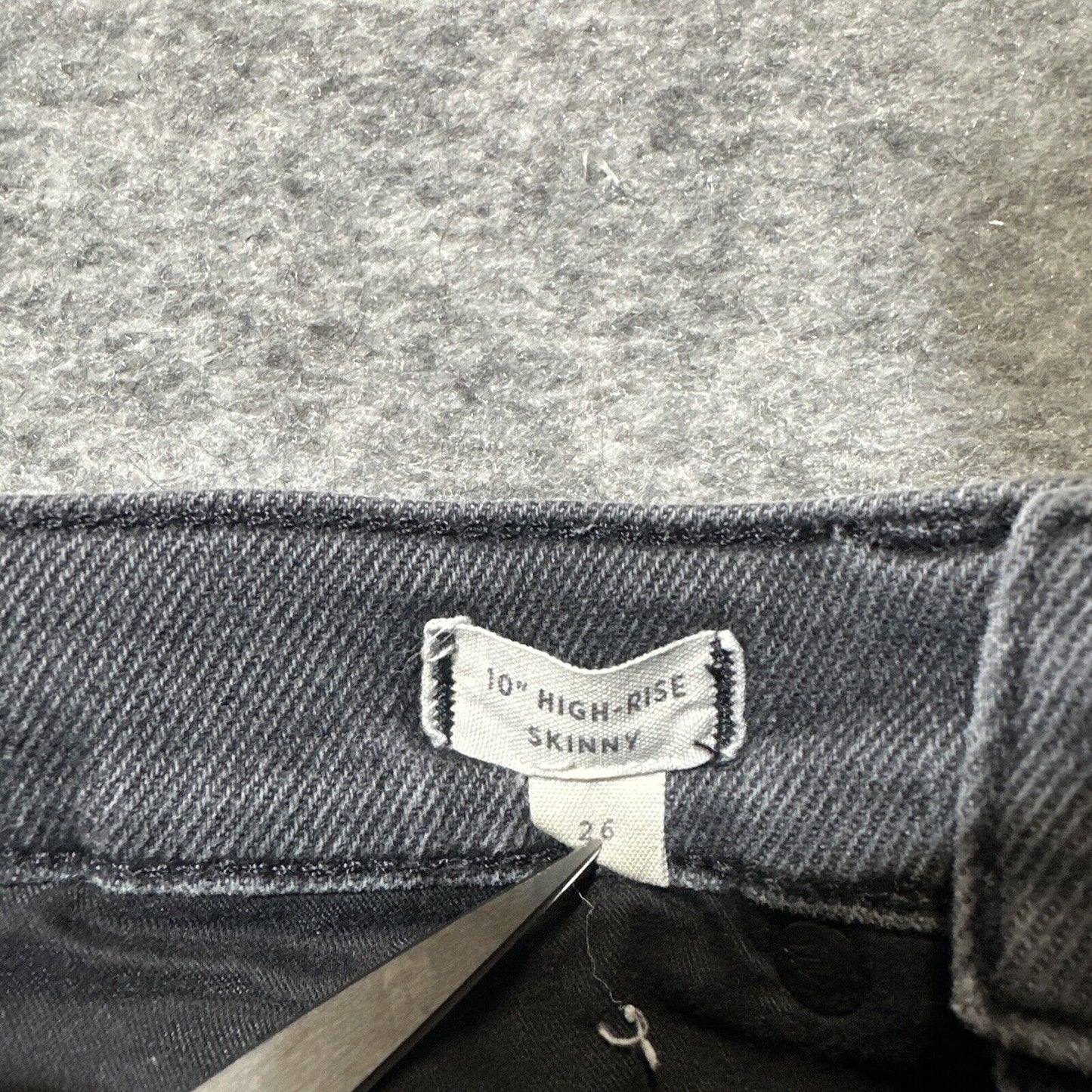 Madewell 10" High Rise Skinny Jeans Women's Size 26 Dark Gray Black Denim