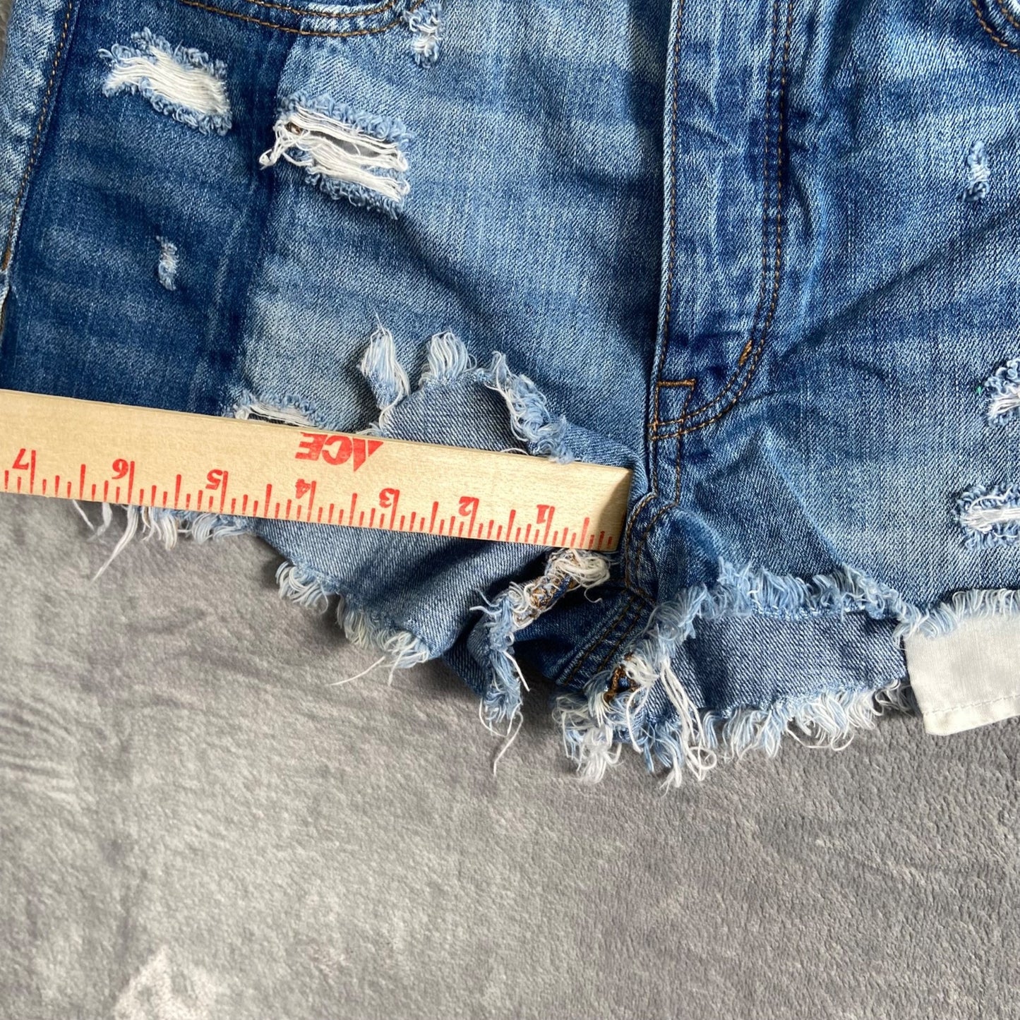 American Eagle Distressed Vintage Hi-Rise Festival Shorts Women 8 Blue Two-Tone