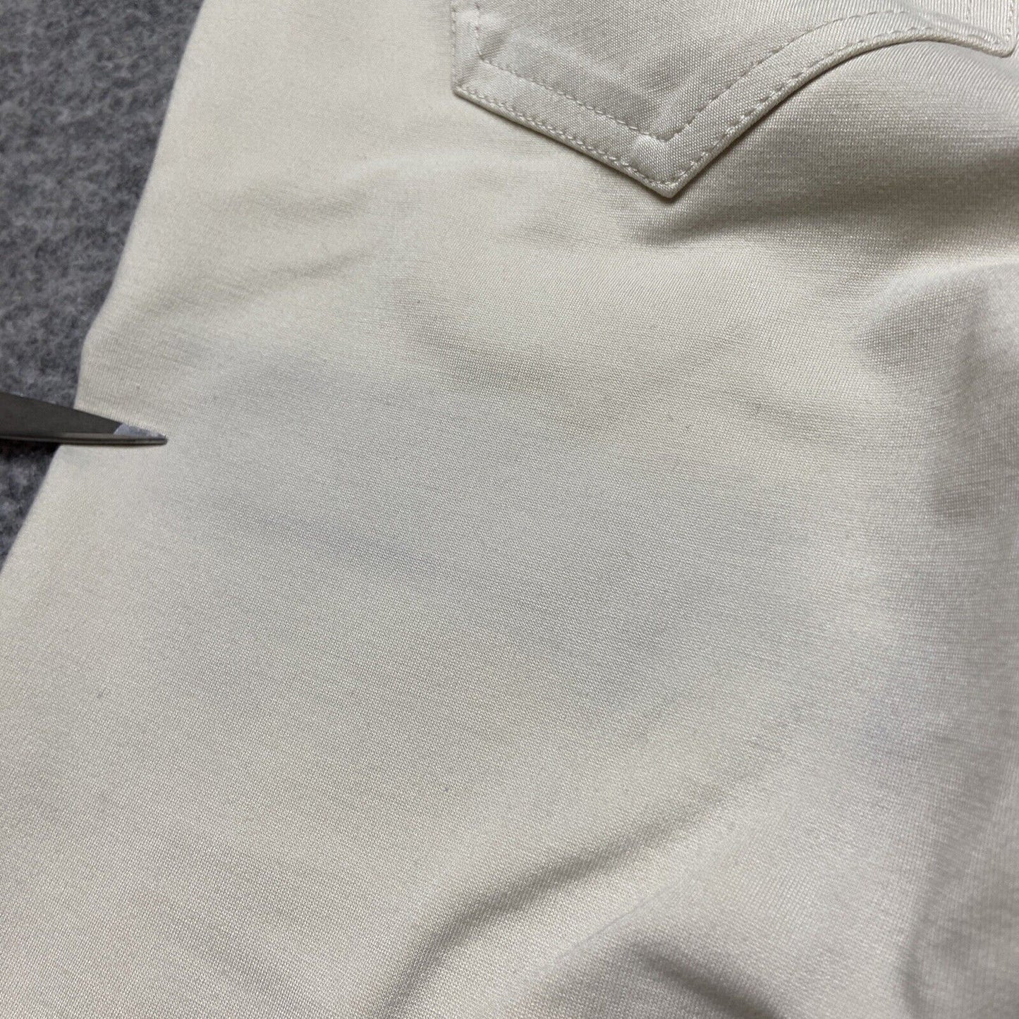 Liverpool Leggings Women's Size 4P Petite Cream White *Stain On Back*